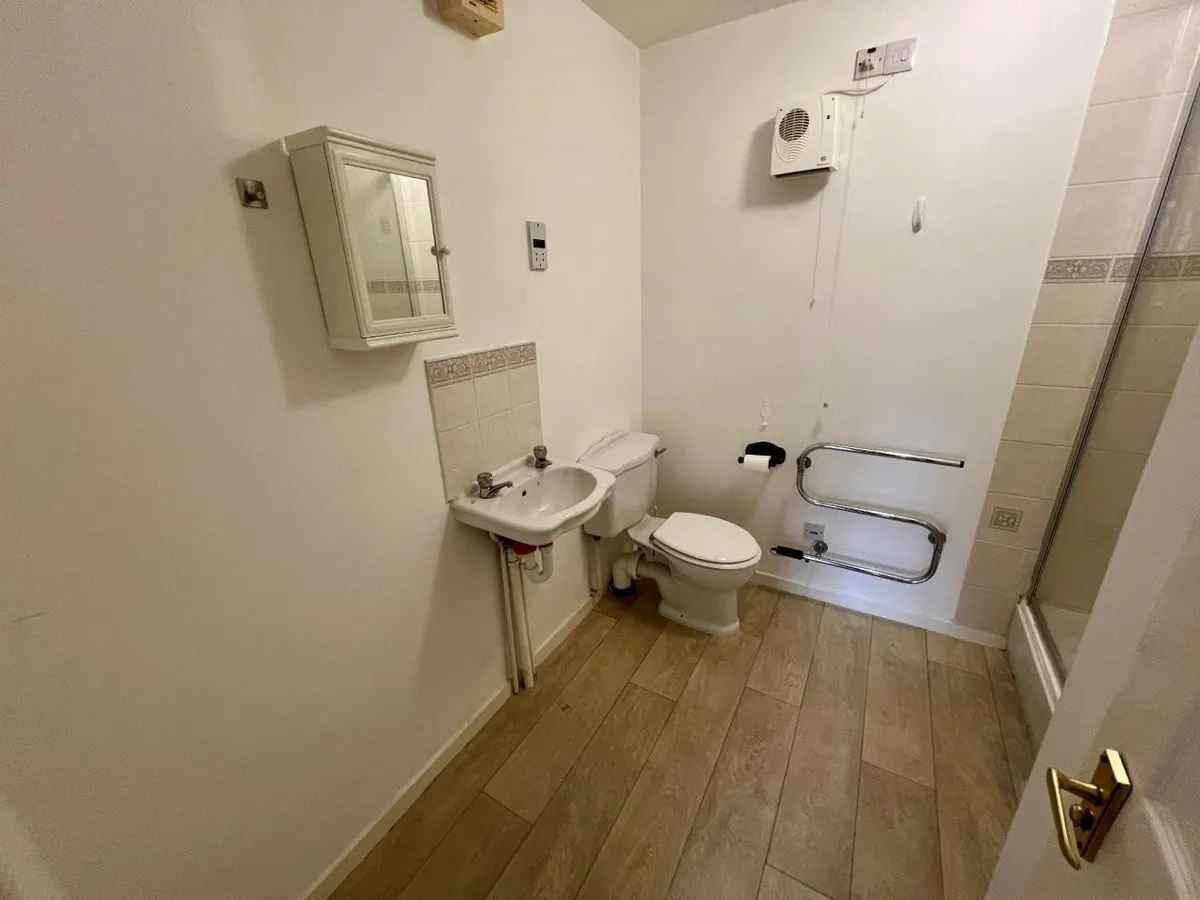 NEW DORIAN LODGE, DALBY ROAD, MELTON MOWBRAY