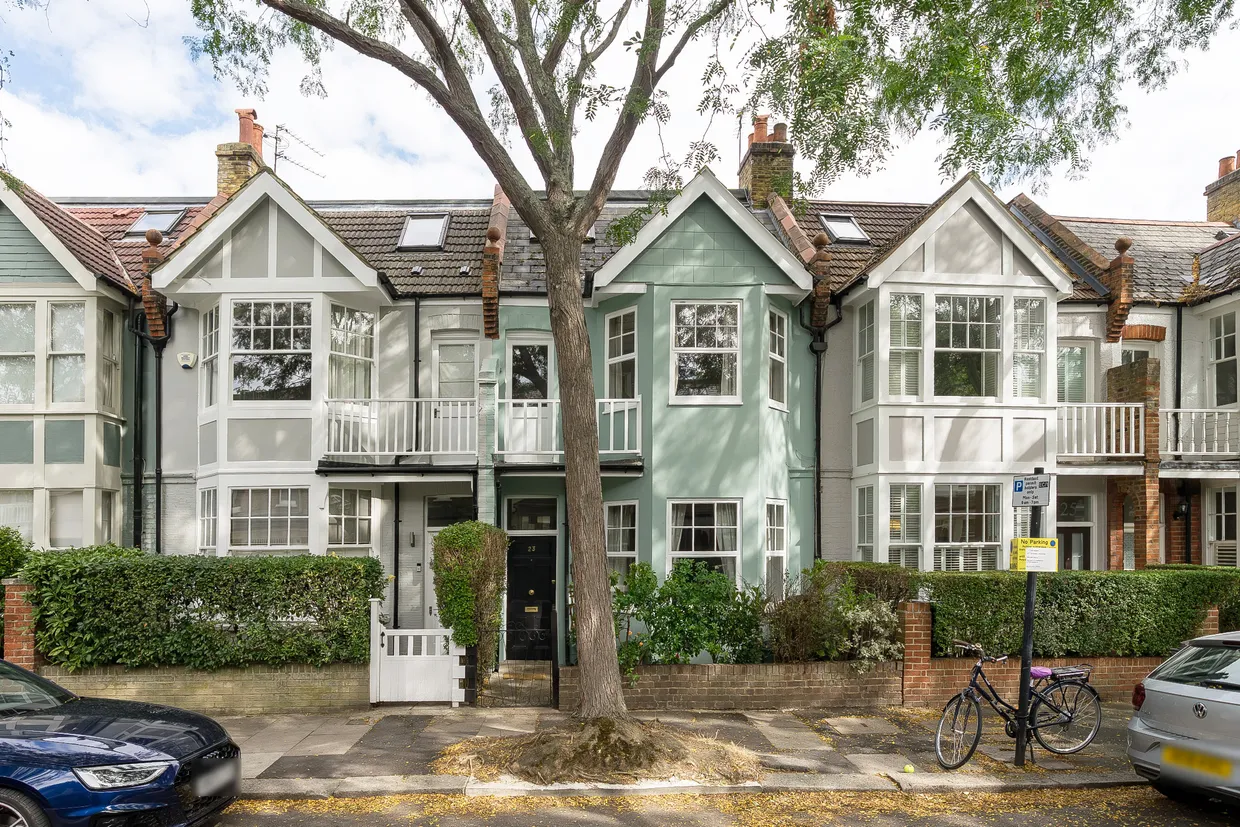 Brackley Road, London, W4 photo 1