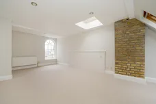 Brackley Road, London, W4 photo 2