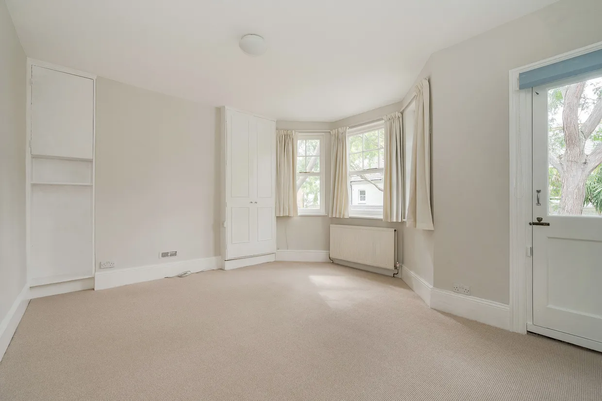 Brackley Road, London, W4 photo 6