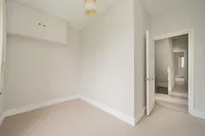 Brackley Road, London, W4 photo 9