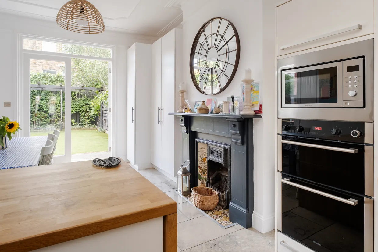 Victoria Road, London, N22 photo 12