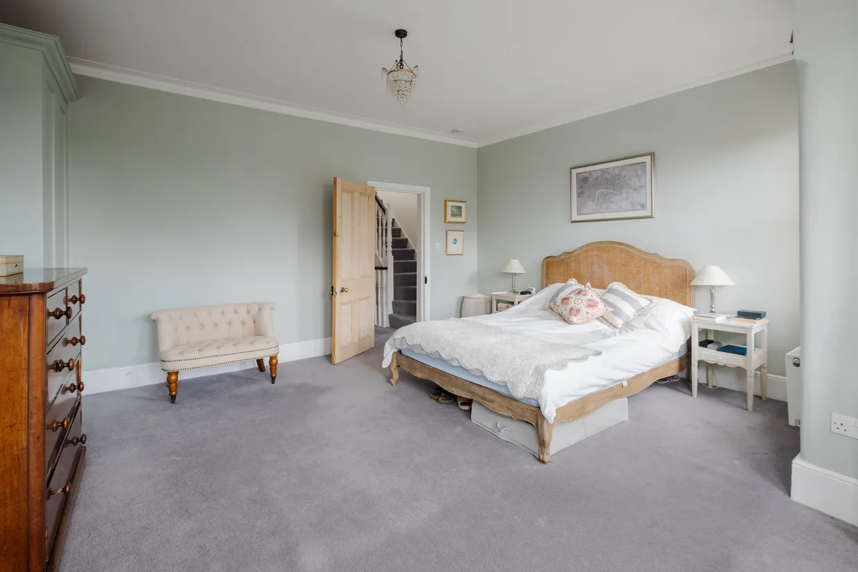 Victoria Road, London, N22 photo 16