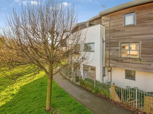 Endeavour Court, Plymouthphoto