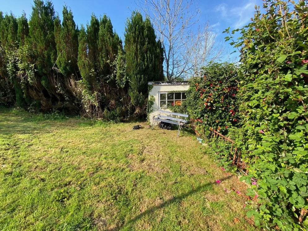 Property carousel item 19