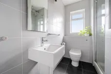 Oatlands Drive, Weybridge, KT13 photo 12