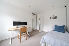 Oatlands Drive, Weybridge, KT13 photo 16