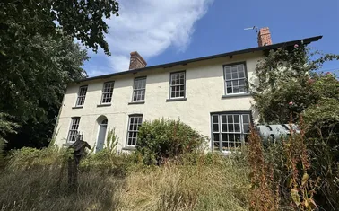Seven Crosses, Tiverton