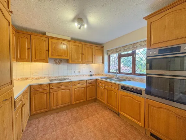 Forest End, Kennett, CB8 photo 10
