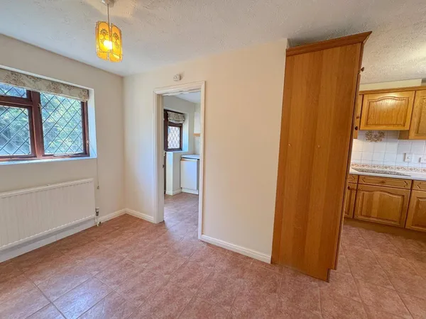 Forest End, Kennett, CB8 photo 13