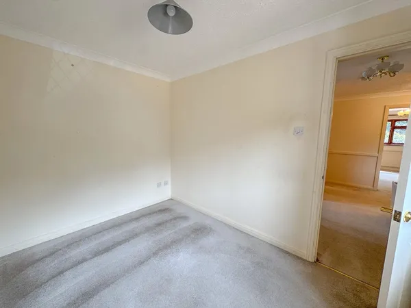 Forest End, Kennett, CB8 photo 15