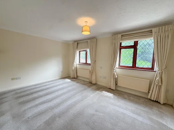 Forest End, Kennett, CB8 photo 17