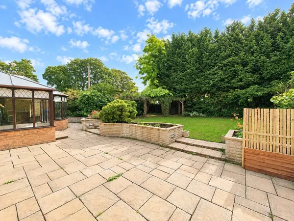 Forest End, Kennett, CB8 photo 27