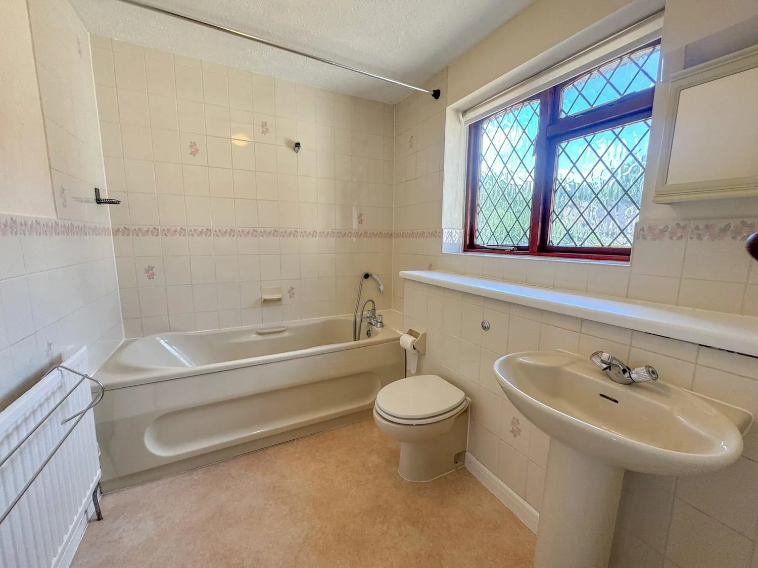 Forest End, Kennett, CB8 photo 29