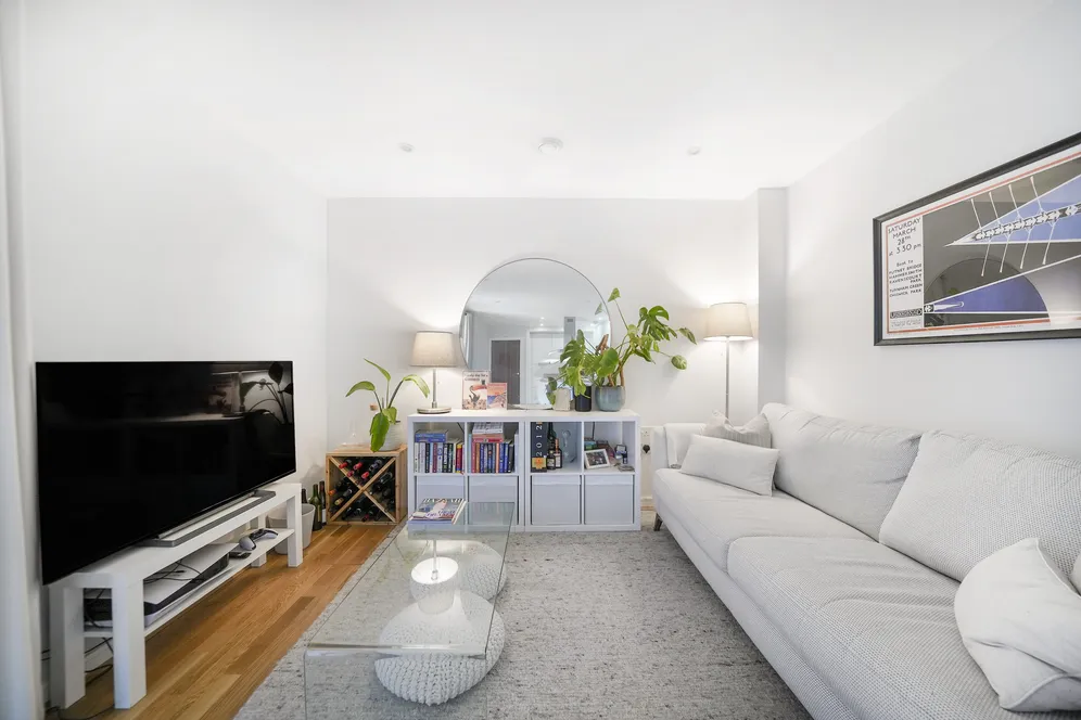 Chartfield Avenue, London, SW15 photo 4
