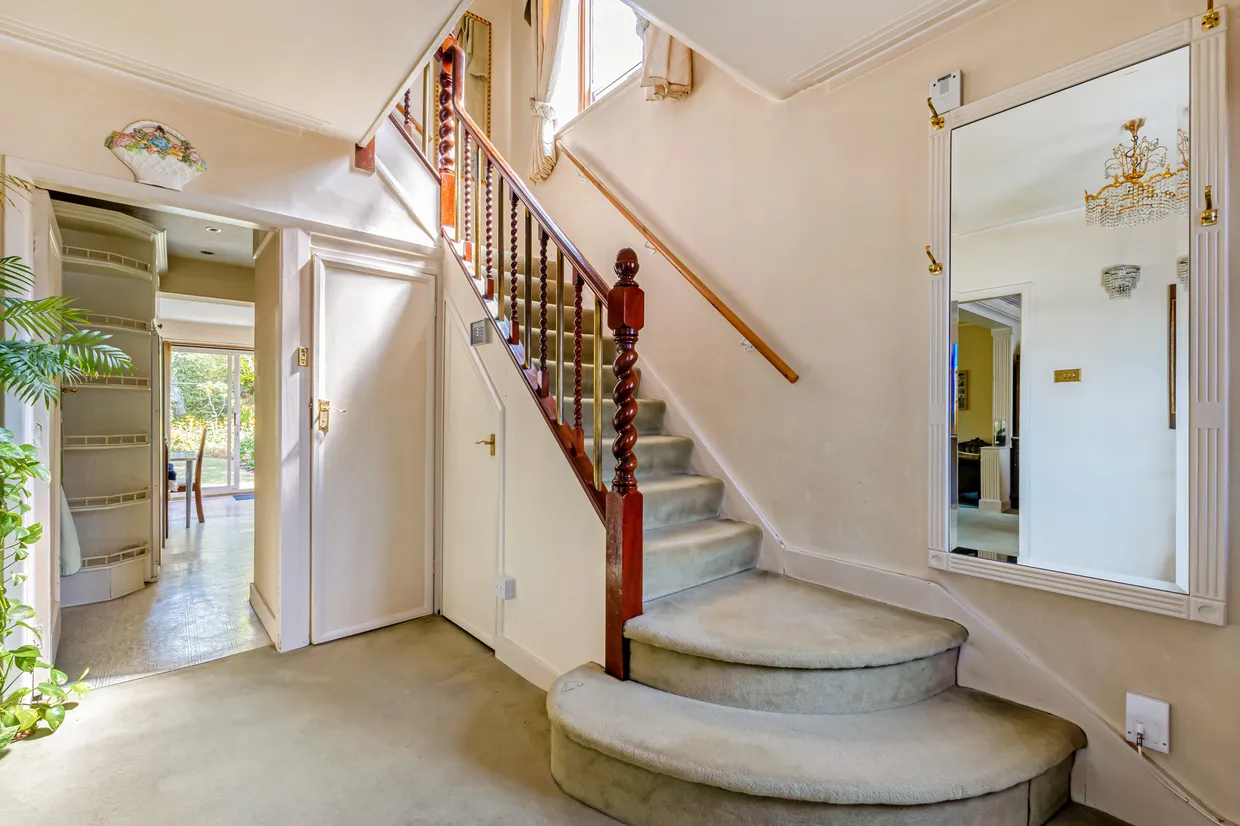 Weston Drive, Stanmore, HA7 photo 4