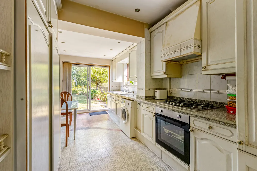 Weston Drive, Stanmore, HA7 photo 5