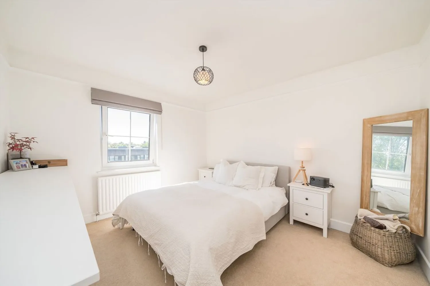 Queens Road, Weybridge, KT13 photo 4