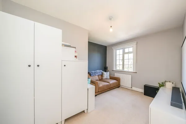 Queens Road, Weybridge, KT13 photo 5