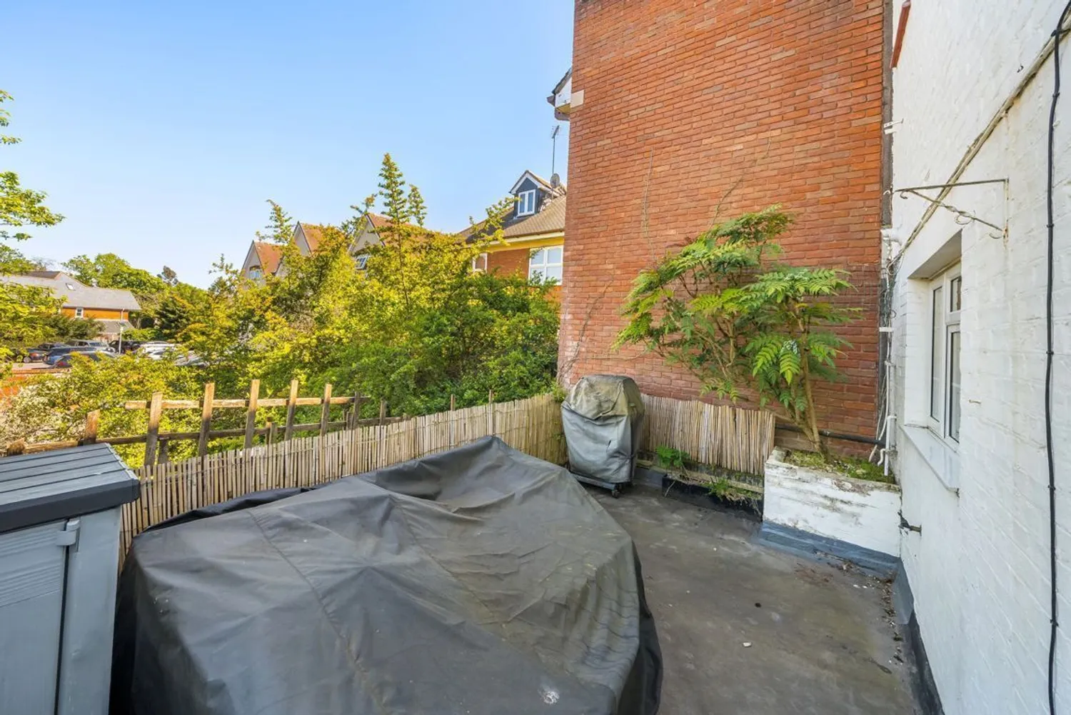 Queens Road, Weybridge, KT13 photo 8