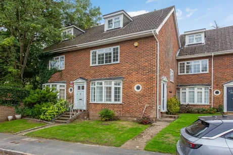 Gainsborough Court, Walton-on-Thames KT12