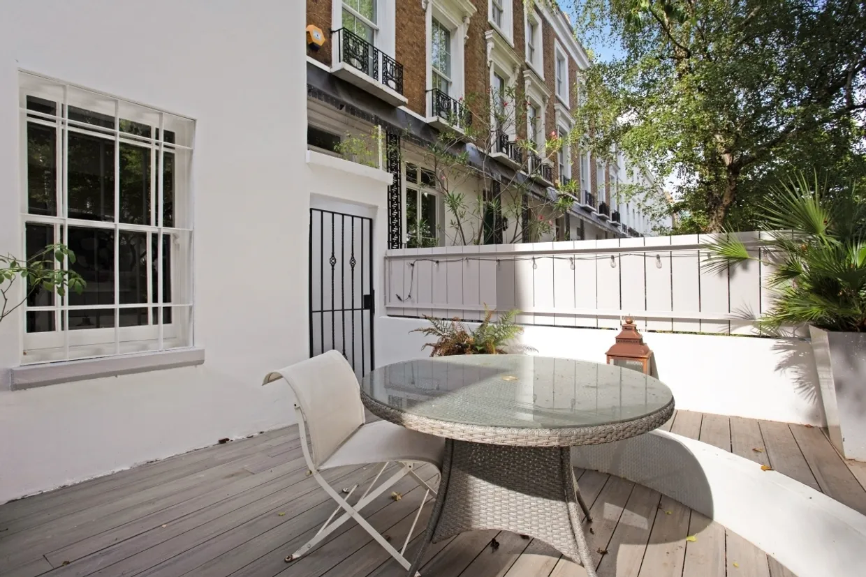 Artesian Road London W2 photo 7