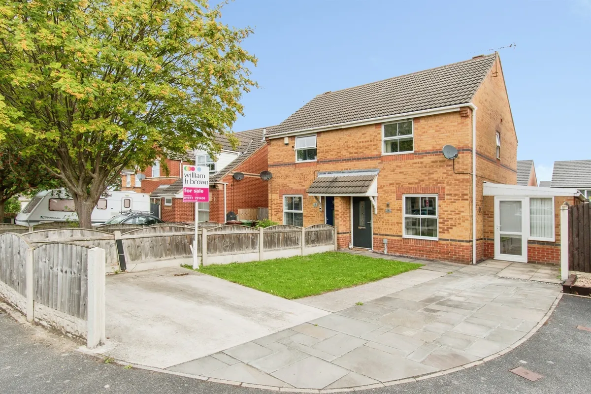 Foxhunters Way, South Elmsall, PONTEFRACT