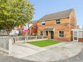 Foxhunters Way, South Elmsall, PONTEFRACT photo
