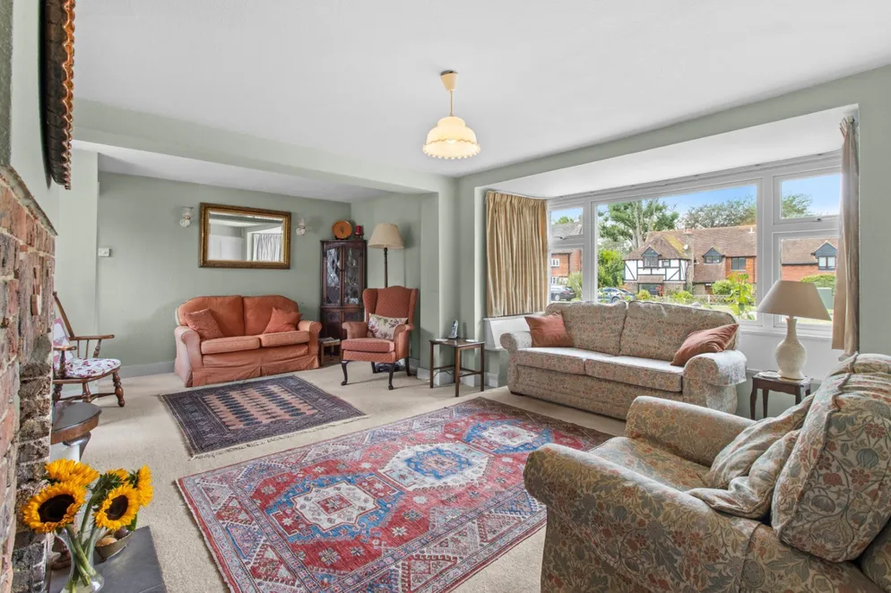 Property carousel item 4