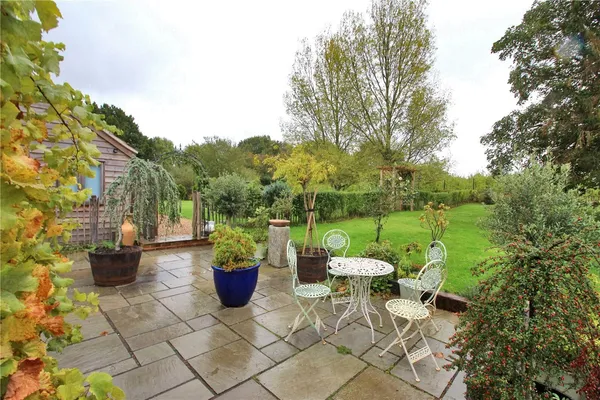 Goudhurst Road, Cranbrook, TN17 photo 9
