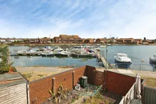 Dolphin Crescent, Gosport