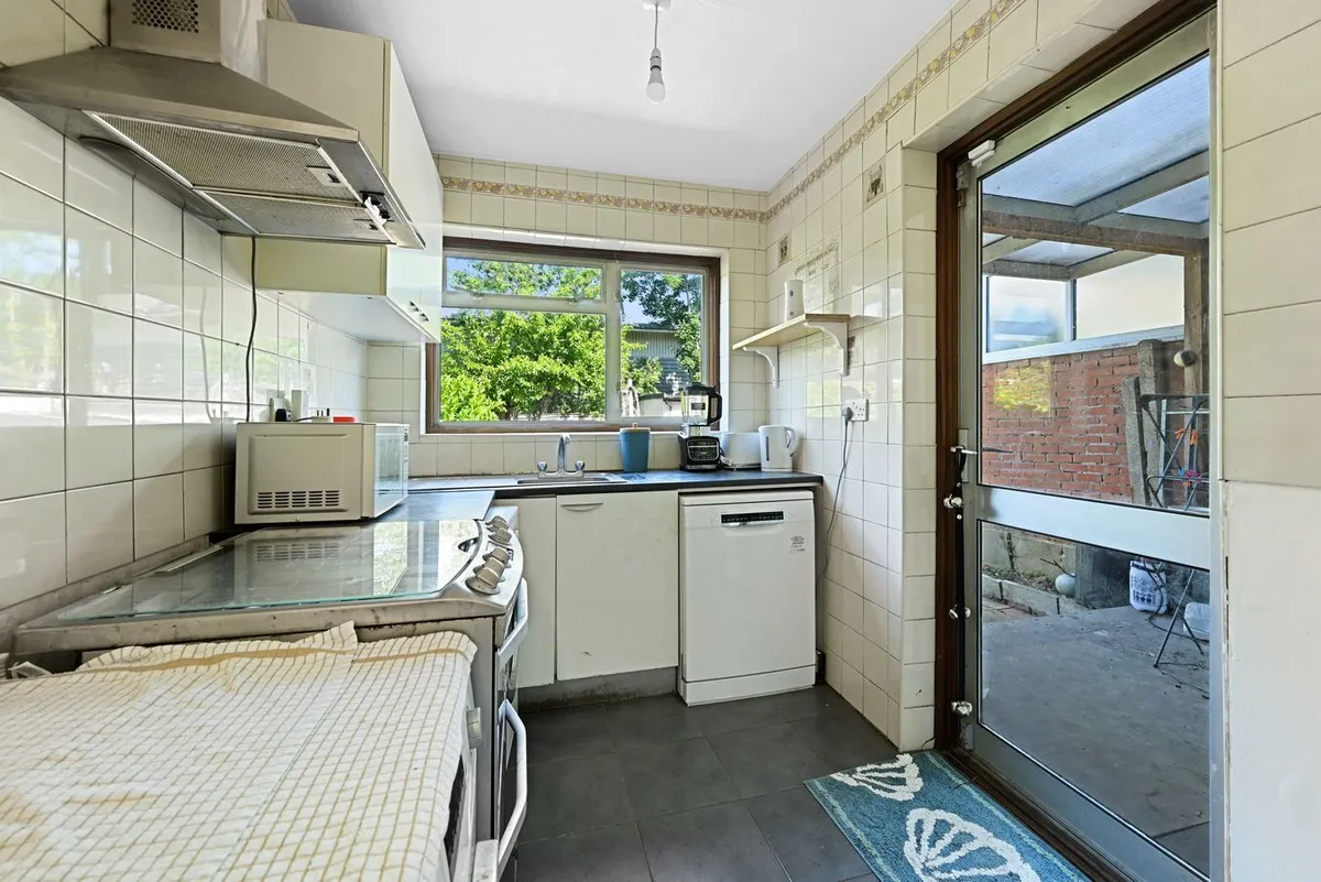 Ballards Road, London, NW2
