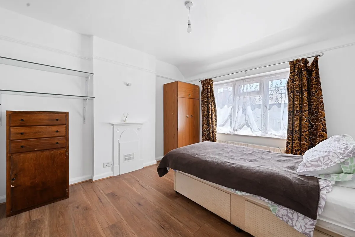 Ballards Road, London, NW2