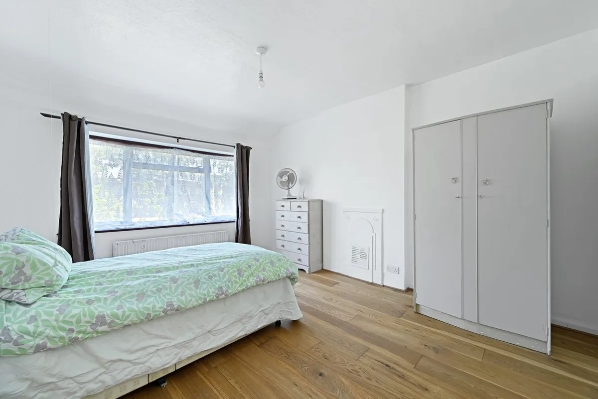 Ballards Road, London, NW2