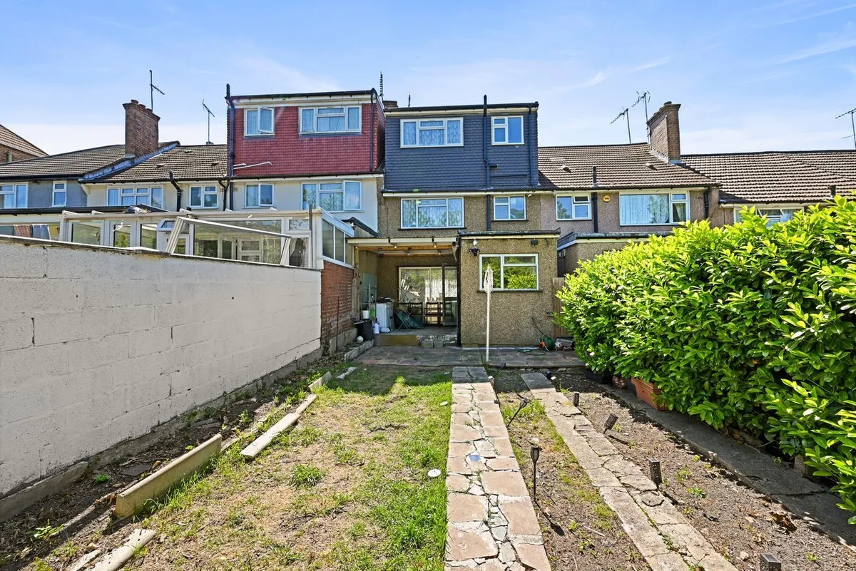Ballards Road, London, NW2