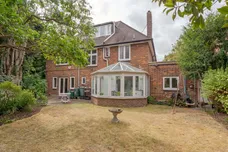 Farm Avenue, London, NW2 photo 2