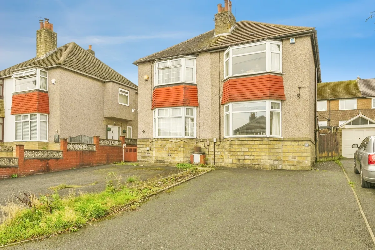 Warneford Rise, Cowlersley, Huddersfield