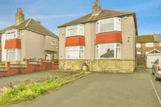 Warneford Rise, Cowlersley, Huddersfield