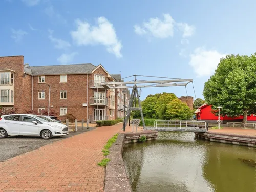 Waters Edge, Chesterphoto