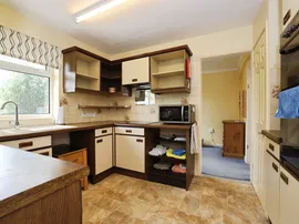 Richards Way, Harnham, Salisbury thumb 3