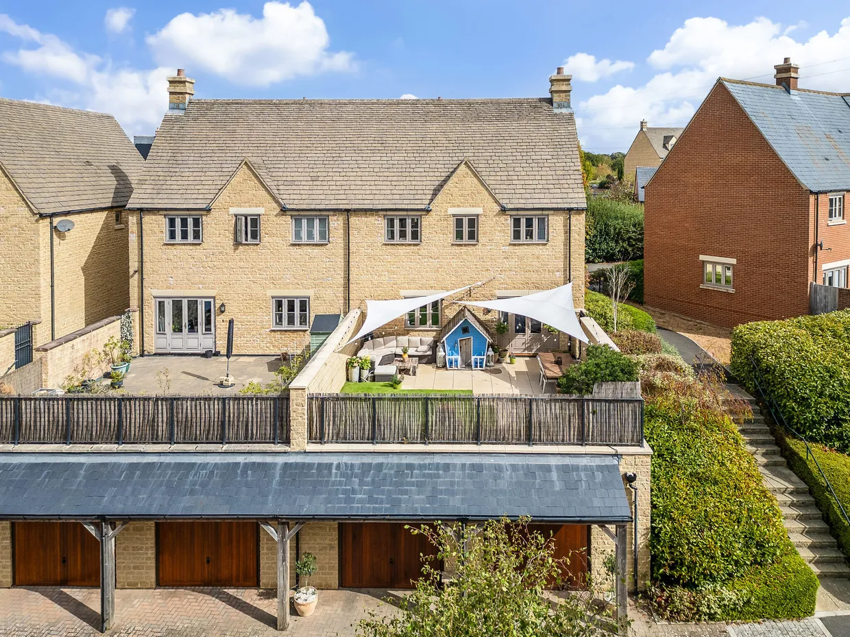Matthews Walk, Cirencester, GL7 photo 1