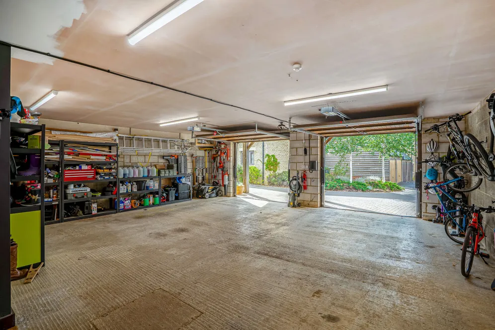 Matthews Walk, Cirencester, GL7 photo 13