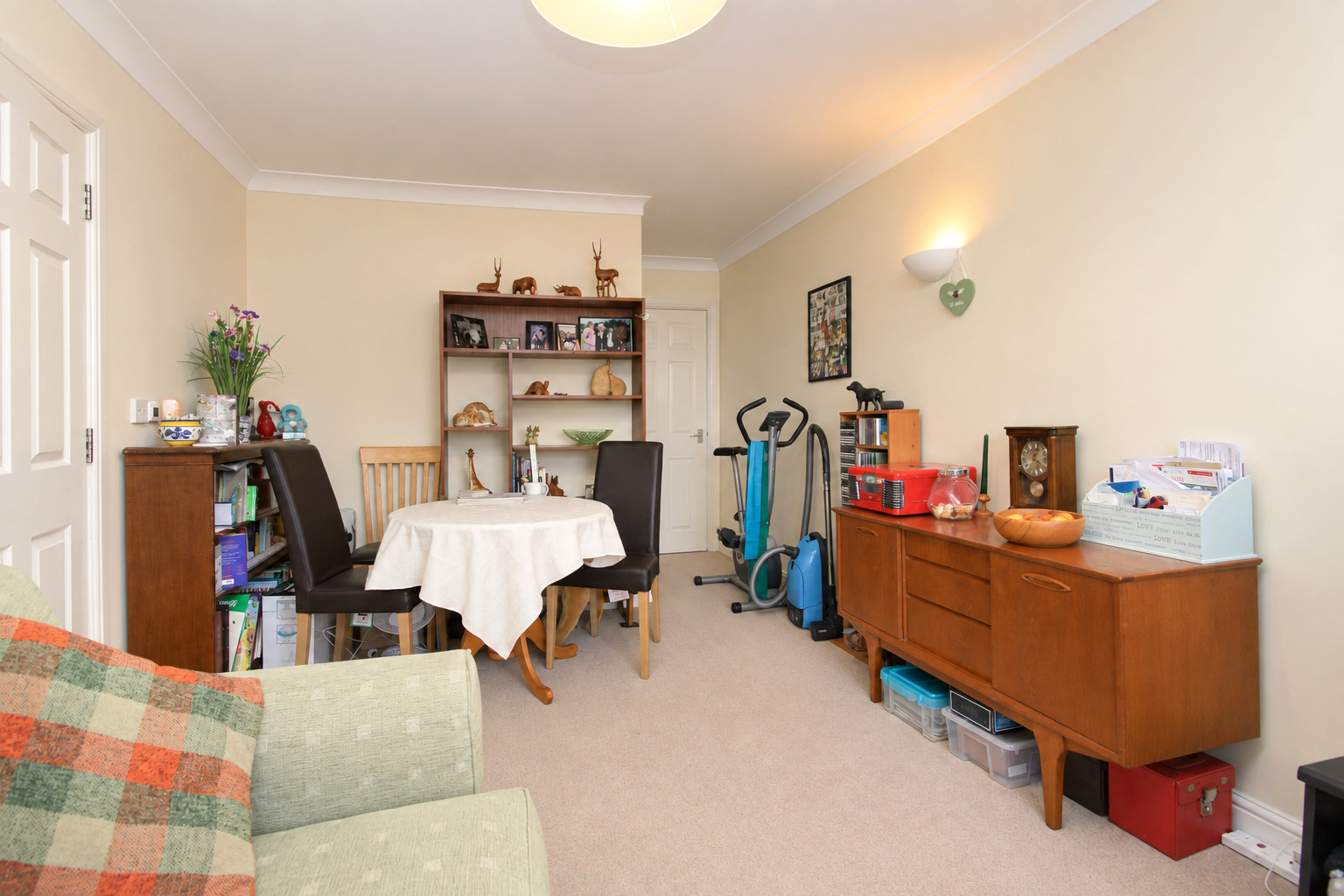 Janine Court, Keyhaven Road Image 4