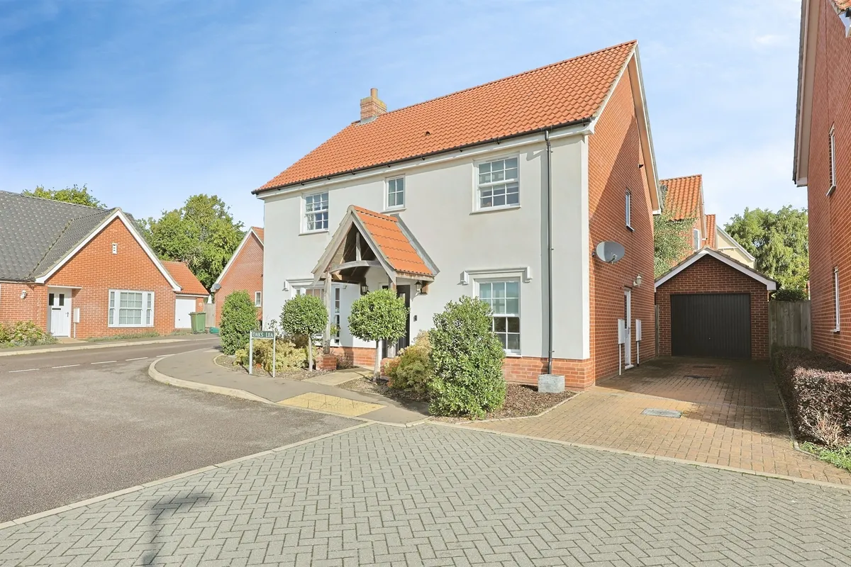 Oaks Lea, Acle, Norwich