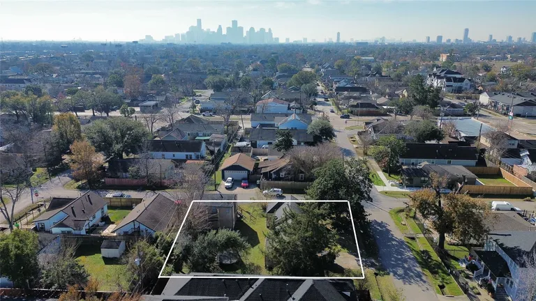 1502 Tabor St, Houston, TX 77009