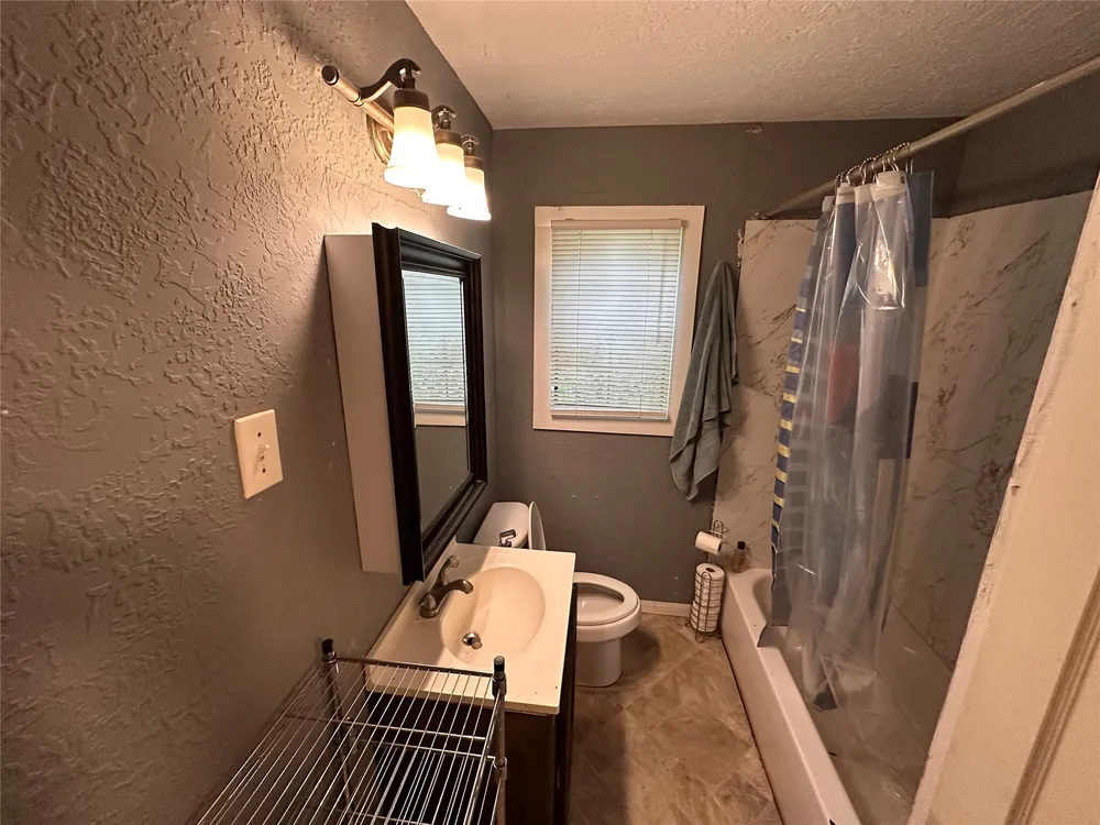 1502 Tabor St, Houston, TX 77009