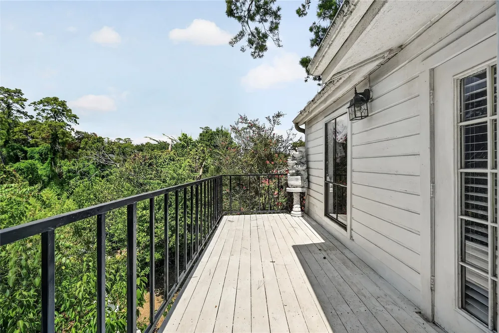 9400 Doliver Dr, Houston, TX 77063