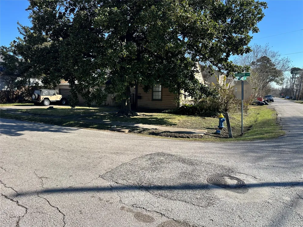 1502 Tabor St, Houston, TX 77009