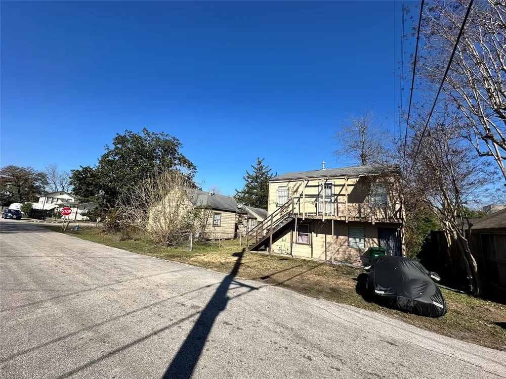 1502 Tabor St, Houston, TX 77009