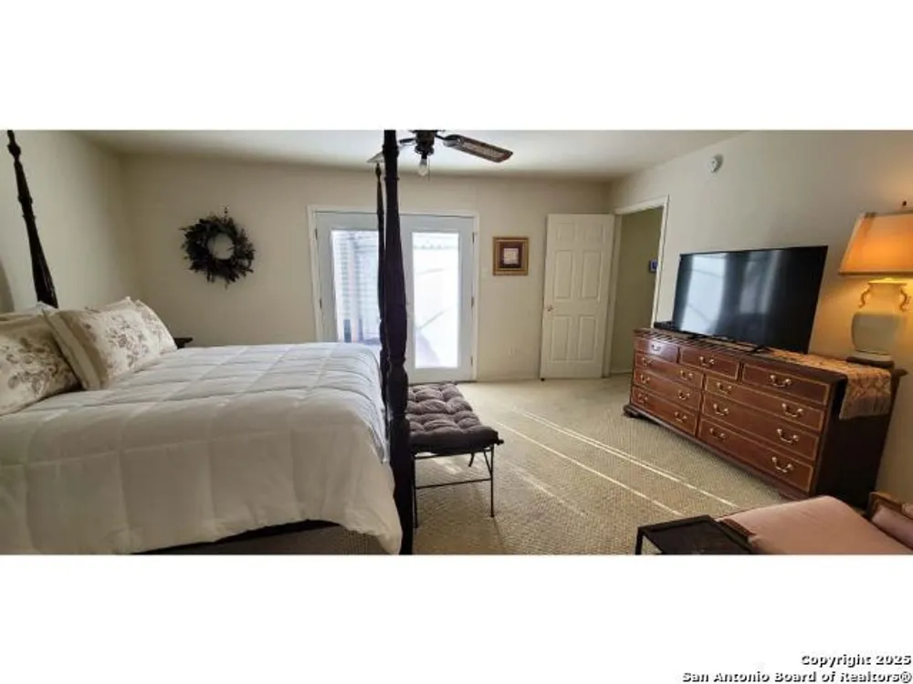 5603 Arncliffe Dr, Houston, TX 77088